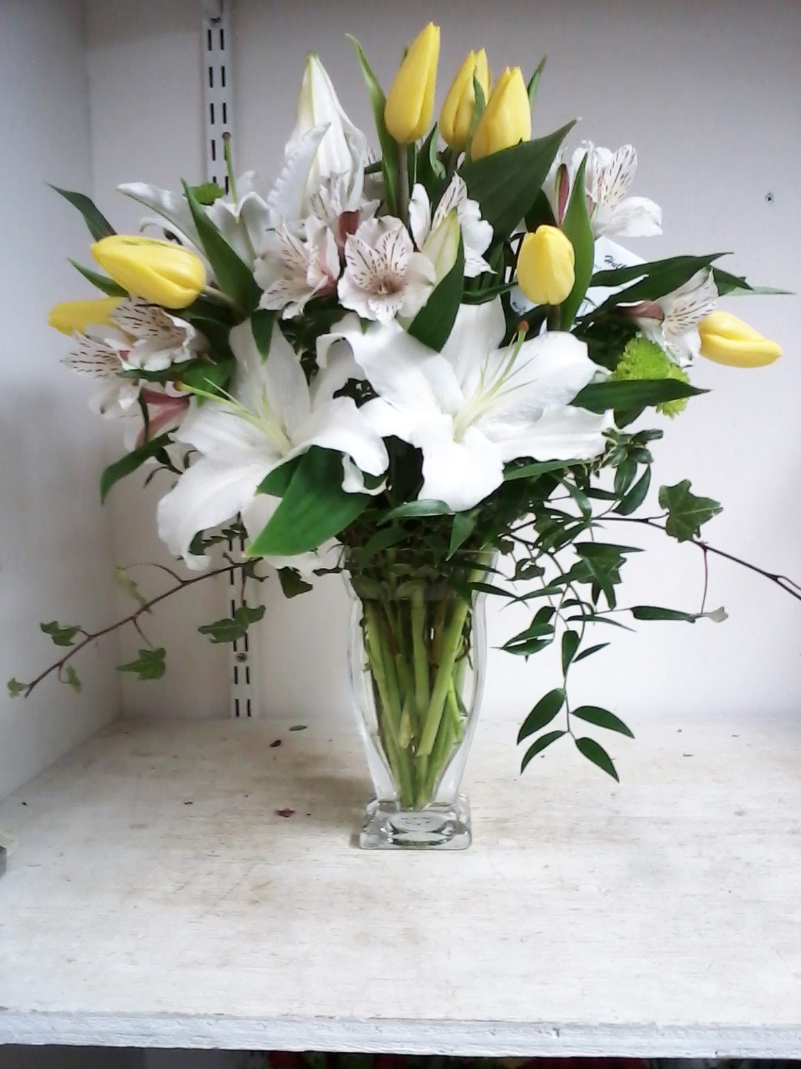 Lily Arrangements and Bouquet Ideas